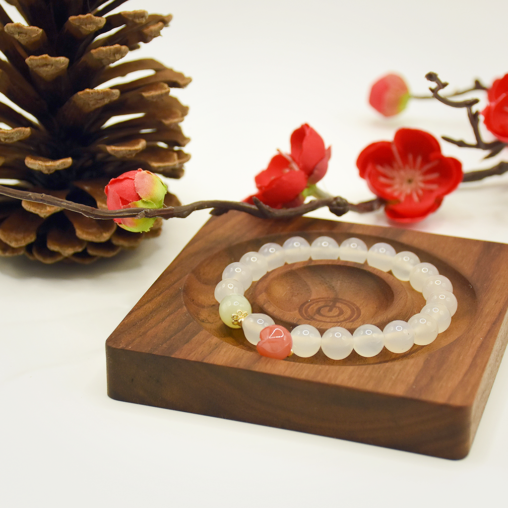 White Agate Peach Fortune Bead Bracelet