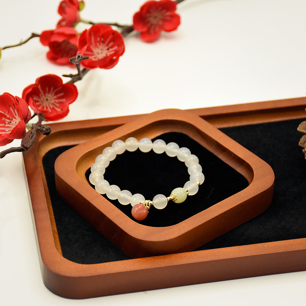 White Agate Peach Fortune Bead Bracelet