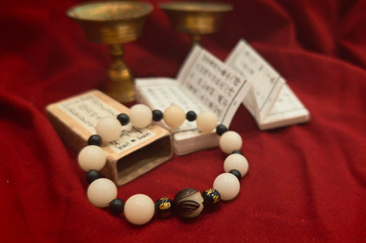 Winter Moon | Yishi Rushi - ZEN CUSTOM BRACELET