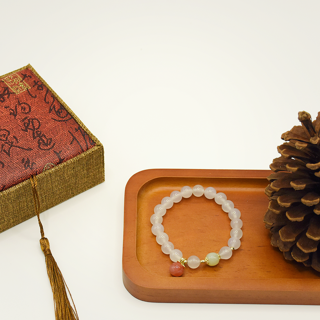White Agate Peach Fortune Bead Bracelet